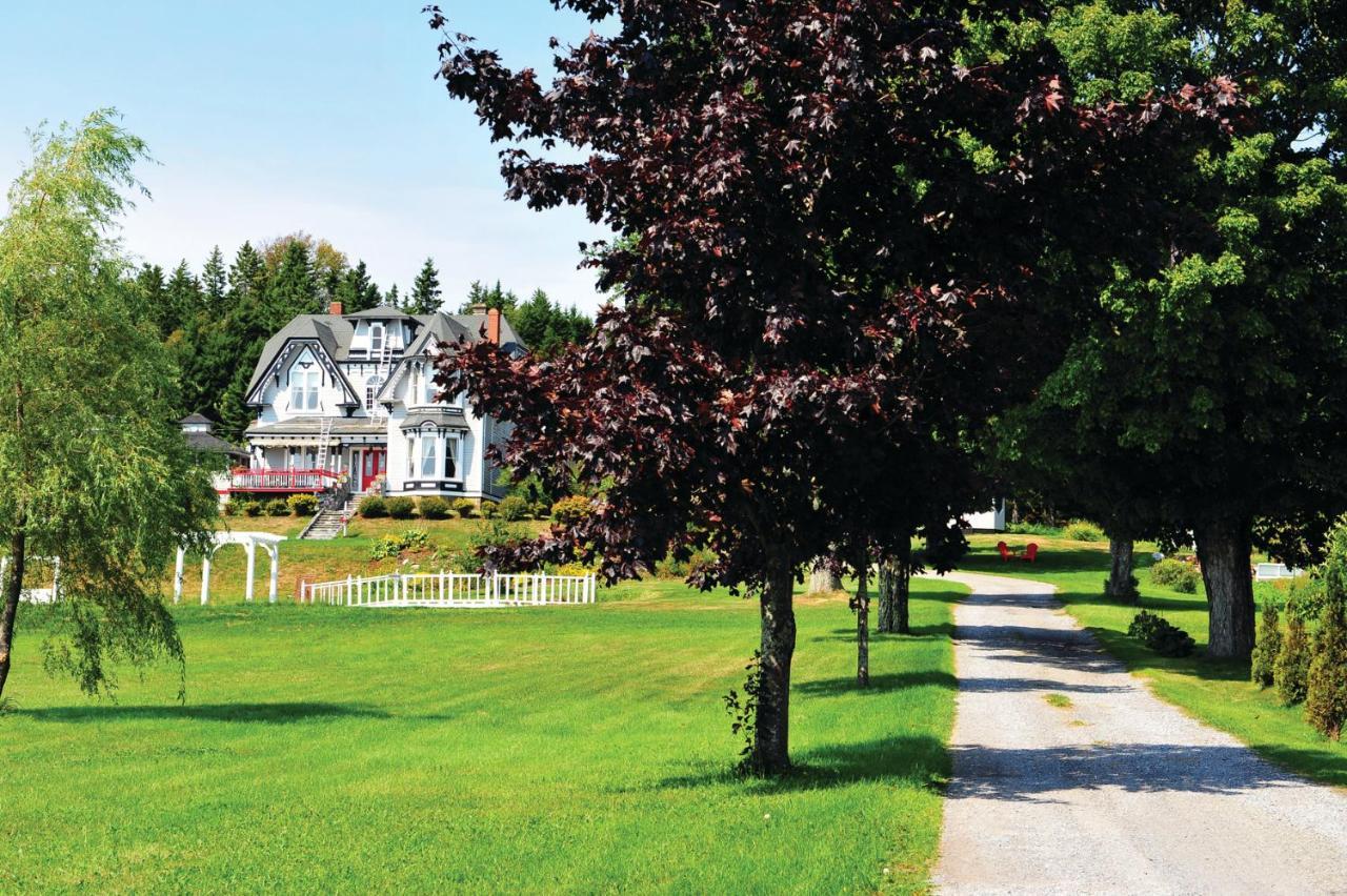 St. Martins Country Inn & Vaughan'S Restaurant Exterior photo