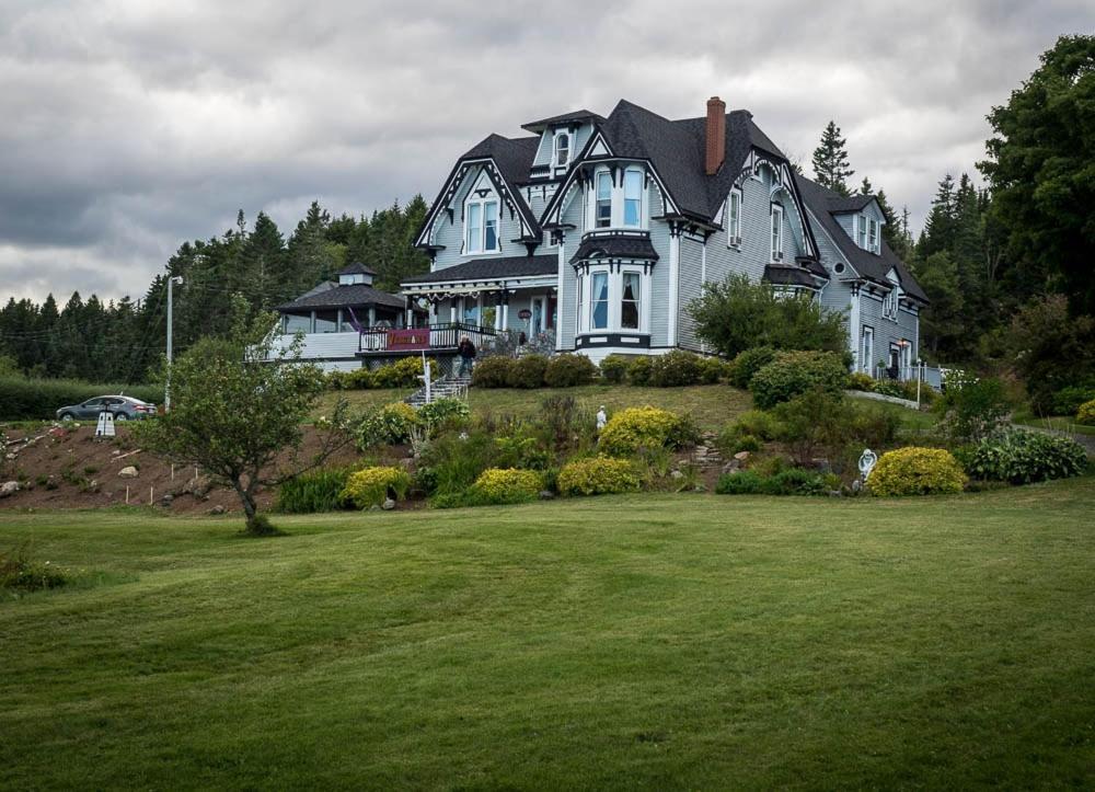 St. Martins Country Inn & Vaughan'S Restaurant Exterior photo